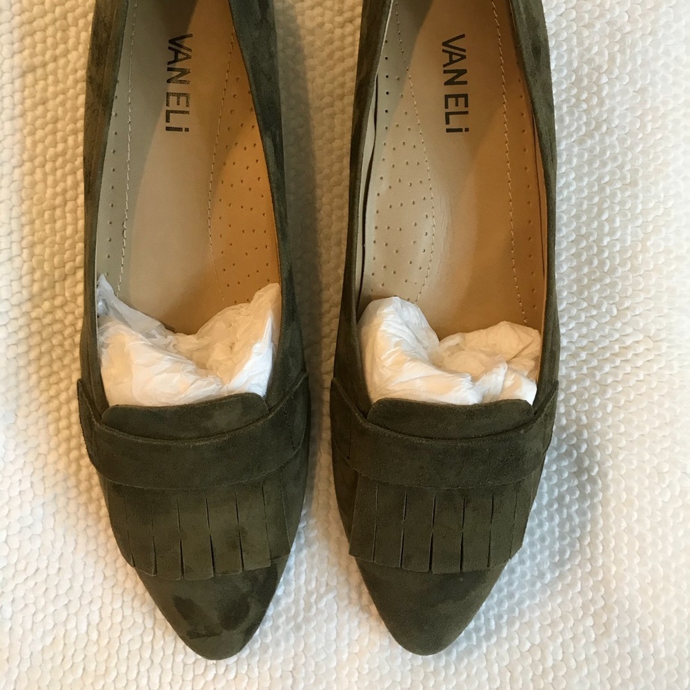 Vaneli Gaea Khaki Suede 9 1/2 N Shoes